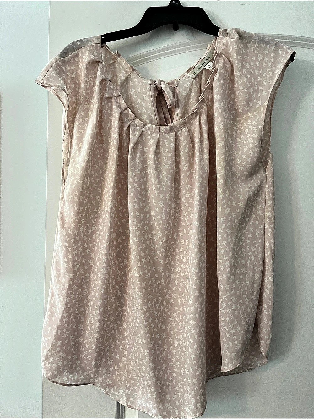 Lauren Conrad Floral Blouse in Pink & White Size XL Like New